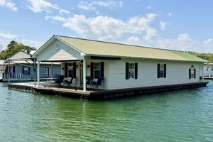 2002 Custom 20 x 53 Floating Cabin - Approx 999/sqft thumbnail 6