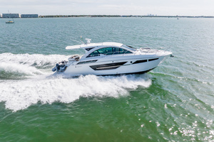 2018 Cruisers Yachts 50 CANTIUS thumbnail 10