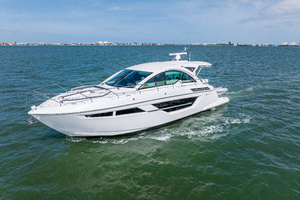 50FT (15.24M) CRUISERS YACHTS