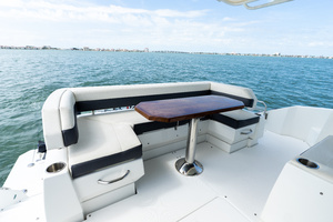50FT (15.24M) CRUISERS YACHTS
