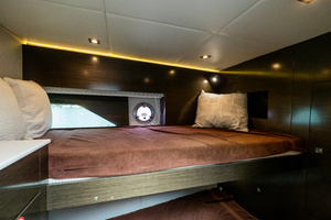50FT (15.24M) CRUISERS YACHTS
