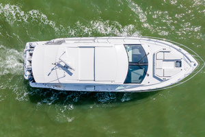 50FT (15.24M) CRUISERS YACHTS