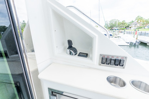 50FT (15.24M) CRUISERS YACHTS