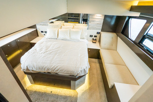 50FT (15.24M) CRUISERS YACHTS