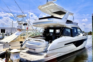 2022 Galeon 500 FLY thumbnail 3