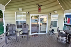 2006 Custom 20 x 43 Floating Cabin - Approx 812sqft thumbnail 22