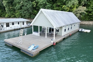 2006 Custom 20 x 43 Floating Cabin - Approx 812sqft thumbnail 2