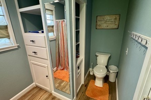 2006 Custom 20 x 43 Floating Cabin - Approx 812sqft thumbnail 44