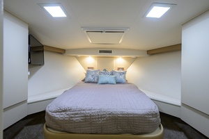 Headwinds 46ft Hatteras Yacht For Sale