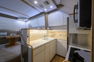 Headwinds 46ft Hatteras Yacht For Sale
