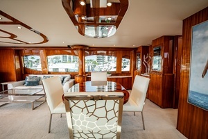 2012 Hatteras thumbnail 32