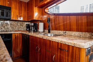 Breakaway 80ft Hatteras Yacht For Sale