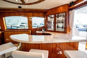 2012 Hatteras thumbnail 43