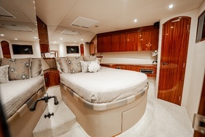 2012 Hatteras thumbnail 93