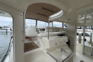 2001 Sea Ray 380 Aft Cabin thumbnail 16
