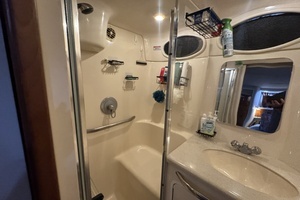 2001 Sea Ray 380 Aft Cabin thumbnail 52
