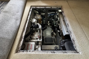 2001 Sea Ray 380 Aft Cabin thumbnail 94