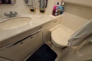 2001 Sea Ray 380 Aft Cabin thumbnail 55
