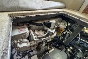 2001 Sea Ray 380 Aft Cabin thumbnail 96