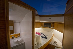 Photo 6106507 for 2027 Bertram 35 Flybridge  