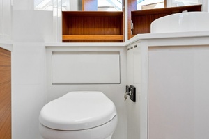 Photo 6106534 for 2027 Bertram 35 Flybridge  