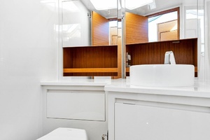 Photo 6106532 for 2027 Bertram 35 Flybridge  