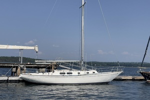 ESCAPADE 42ft Morgan Yacht For Sale