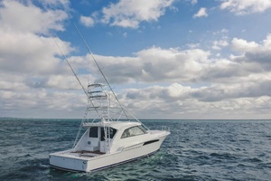 Photo 6106442 for 2027 Bertram 50 Sport  