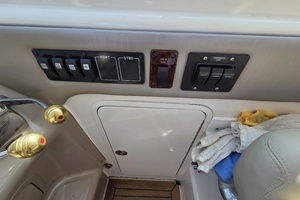 2002 Sea Ray 480 Motor Yacht thumbnail 50