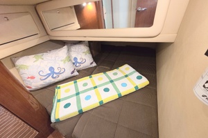 2002 Sea Ray 480 Motor Yacht thumbnail 25