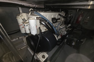 2002 Sea Ray 480 Motor Yacht thumbnail 38