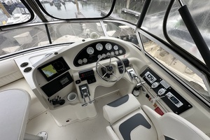 1998 Cruisers Yachts 3650 Aft Cabin thumbnail 24