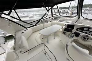 1998 Cruisers Yachts 3650 Aft Cabin thumbnail 25