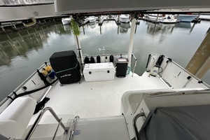1998 Cruisers Yachts 3650 Aft Cabin thumbnail 16
