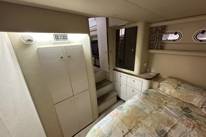 1998 Cruisers Yachts 3650 Aft Cabin thumbnail 57