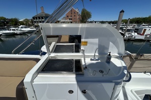 2018 Beneteau 44 Swift Trawler thumbnail 23