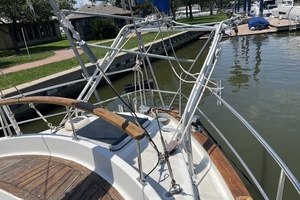 1977 Fisher 46 thumbnail 26