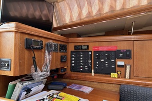DECATUR TWO 36ft Hunter Yacht For Sale