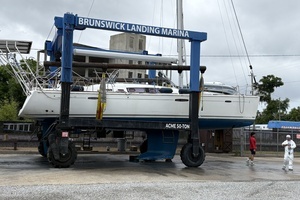 2010 Beneteau thumbnail 45