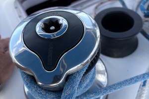 2010 Beneteau thumbnail 34