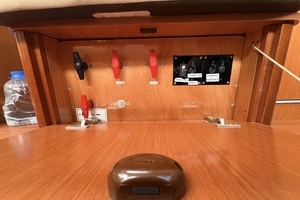 2010 Beneteau thumbnail 25