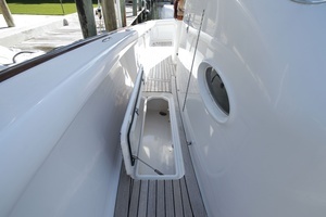 2018 Winter Custom Yachts Center Console thumbnail 21