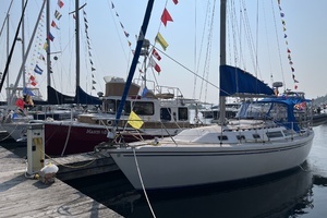 1986 Catalina 34 thumbnail 2
