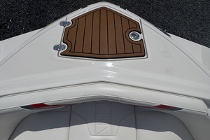 Photo 6107403 for 2013 Monterey M5 Sport Boat  