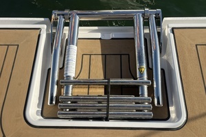 2025 Hanse 360 thumbnail 58