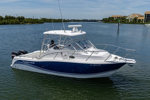 Phaedra II 32ft Pro Line Yacht For Sale