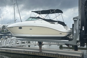 HAS GENERATOR 26ft Sea Ray Yacht For Sale