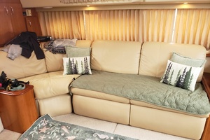 2005 Carver 444 Motor Yacht thumbnail 7