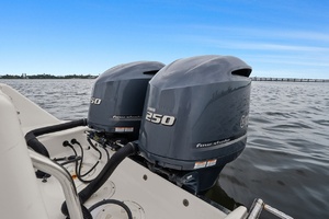26ft Robalo Yacht For Sale