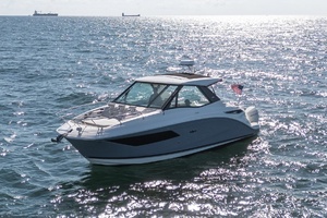 2021 Sea Ray 320 Sundancer thumbnail 1